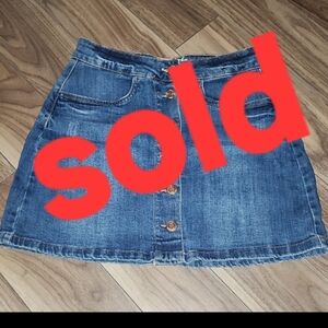 SOLD.   🔥Vintage Denim Button-Front Mini Skirt